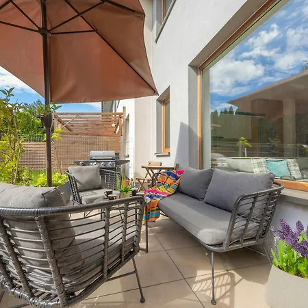 Warsaw Piaseczno House With Garden By Renters Дом отдыха *